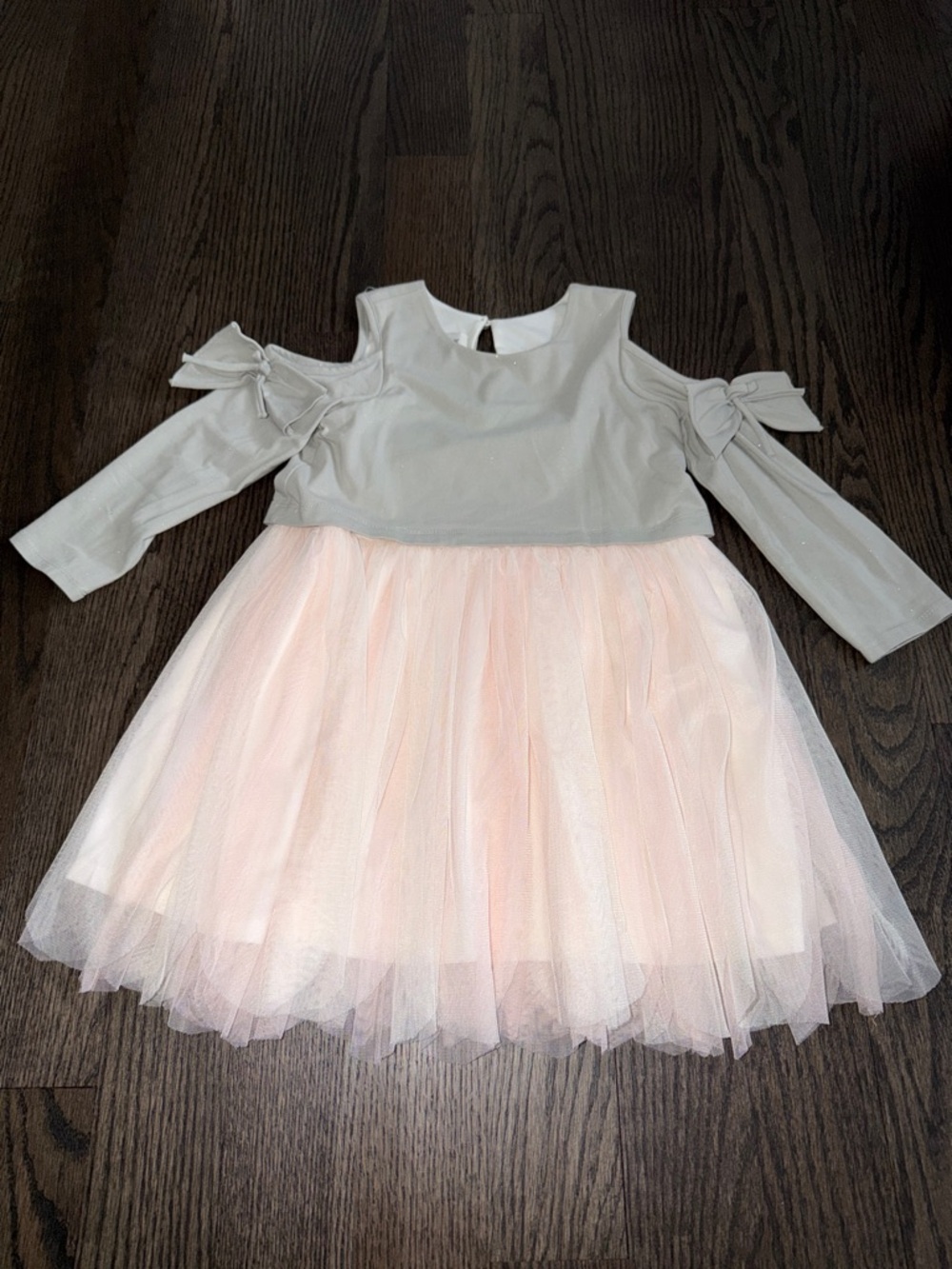 Girls Isabella & Chloe Cold-Shoulder Tulle Dress in Light Gray & Blush - size 6